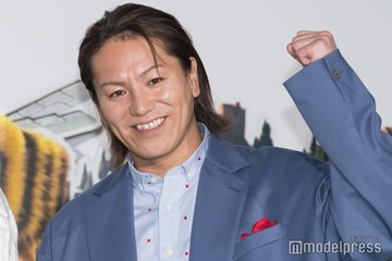 狩野英孝、実家神社で御朱印1200枚書いていた 参拝客からの大量差し入れも公開「神対応すぎ」「ゆっくり休んで」の声 画像