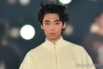 八村倫太郎、実家でのプラベショット公開 服にも注目集まる「8LOOMだ」「オフ感満載」 画像