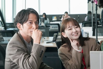 「朝マック」マックグリドル、12年ぶりCM登場 岡田准一＆山田杏奈が豪快な食べっぷり見せる 画像