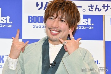 1児の父・EXITりんたろー。子連れフライトの様子公開 息子の姿に「お利口さん」「すっかり大きくなってる」と反響 画像