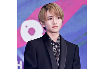 板垣李光人、24歳バースデー報告SHOTに反響「ますます男前に」「キラキラでイケイケ」 画像