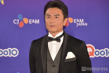 原田龍二の妻、イケメン息子顔出し3ショット公開 サッカー選手目指すためオーストラリアへ「原田パパが大泣きでした」 画像