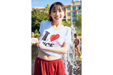乃木坂46川崎桜、Tシャツからおへそチラリ 1stソロ写真集先行カット解禁 画像