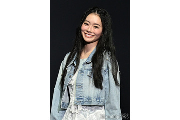 なごみ、レースワンピから美脚チラリ デニムレイヤードで軽やかコーデ【TGCあいち・なごや2026】 画像