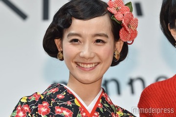 篠原ともえ「パターンは全てシカク」ワイドスカート制作動画に反響「繊細でおしゃれ」「クオリティ高すぎ」 画像