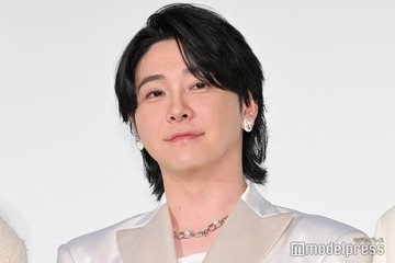ミセス大森元貴、青髪×ピンクメイクで雰囲気一変 ソロ曲MVビジュが再び話題「衝撃受けた」「破壊力すごい」 画像