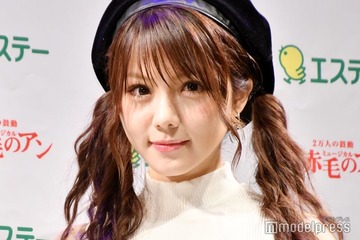 1児の母・田中れいな、抜群プロポーション際立つミニスカ×オフショル姿「スタイル抜群」「可愛すぎるママ」の声 画像