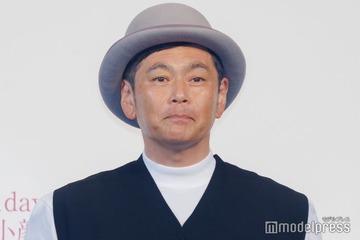 ココリコ遠藤章造、次男手術から1ヶ月 糸で縫われた経過写真を妻が公開 画像