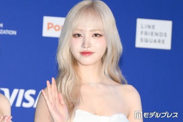 IVEリズ、美肩際立つキャミ姿にファン歓喜「透き通るような美肌」「女神級の美しさ」 画像