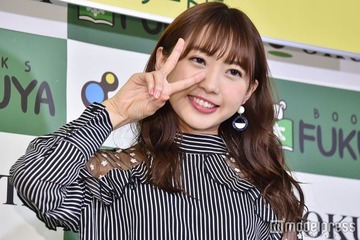 元AKB48メンバー、ミニ丈のオールブラックコーデで美脚披露「モードな雰囲気可愛い」「脚長すぎる」の声 画像