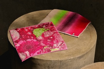 ファミマ、ニコライ バーグマンとの初コラボハンカチ登場 母の日ギフトにも最適な花柄＆グラデーション 画像