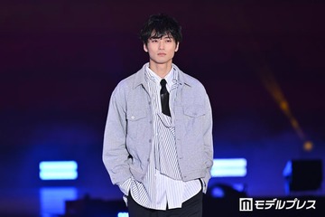 「リブート」で話題・中川大輔、ルーズにシャツ着こなし闊歩「ギャップ」「かっこよすぎ」と絶賛の声【ガルアワ2026SS】 画像