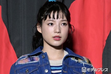 石井杏奈、フリルミニワンピで美脚披露「色白で眩しい」「ガーリーコーデ新鮮」と絶賛の声 画像