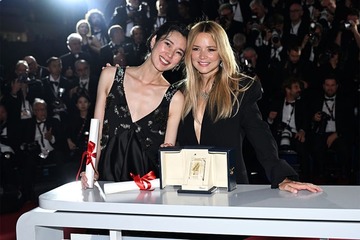 「カンヌ映画祭」岡本多緒、日本人初の快挙 ヴィルジニー・エフィラと最優秀女優賞「本当に信じられないことです」 画像