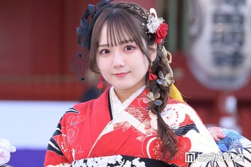 AKB48卒業発表の田口愛佳、美肩チラリのフリル衣装姿「お人形さんみたい」「ますます美しく」の声 画像