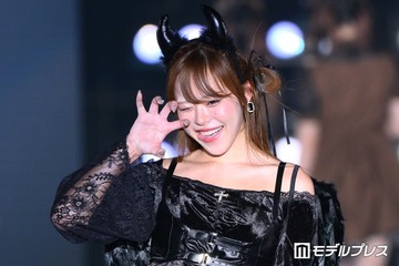 登録者数90万超美人YouTuber、胸元ざっくりトップス姿に視線集中「シンプルな服でも映える」「メリハリボディ」の声 画像