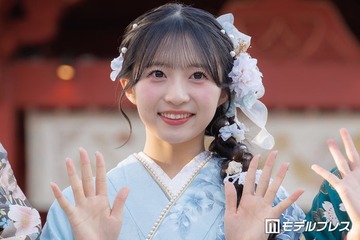 AKB48メンバー「本物の双子コーデ」双子妹とのディズニーショット公開「雰囲気似てる」「最強の双子」と反響 画像