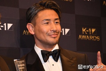 魔裟斗「弟子の心もサイボーグみたいになってきました」夫婦で筋肉美披露「全身バランス神」「日々の努力が感じられる姿」と反響 画像