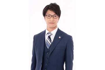 “弁護士芸人”こたけ正義感、過去最大規模の単独ライブツアー「弁論2026」開催 千秋楽は東京ガーデンシアターでピン芸人初の快挙へ 画像
