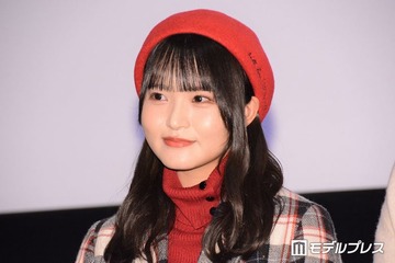 ヒカル広報の元日向坂46メンバー、金髪エフェクトで雰囲気ガラリ「儚い」「軟骨ピアスに衝撃」と反響 チラ見え軟骨ピアスも披露 画像