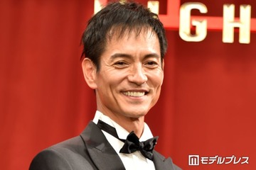 沢村一樹、白髪混じりの老人ヘアメイク姿披露「ダンディすぎて溜息出る」「渋くて素敵」の声 画像