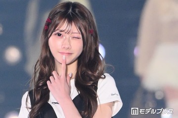 AKB48千葉恵里、ノースリコーデでユニバ満喫「肩のラインが綺麗」「華奢で憧れる」の声 画像