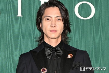 山下智久、亀梨和也の結婚祝福か 1枚の写真投稿に「山Pらしい祝い方」「特別な絆を感じる」の声 画像