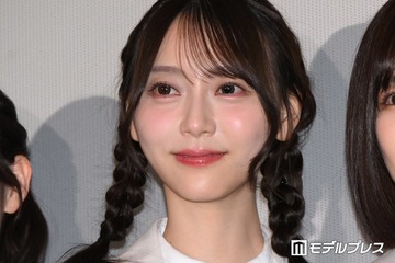 乃木坂46弓木奈於、美脚際立つミニスカ衣装ショットに絶賛の声「ロックっぽくてかっこいい」「脚長くて綺麗」 画像