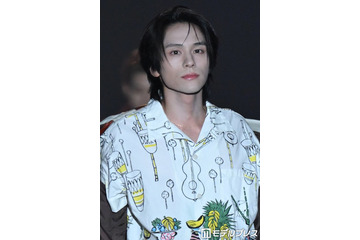 山下幸輝、トップでの微笑みにキュン ヴィンテージライクのスタイリング 【TGC新潟2026】 画像