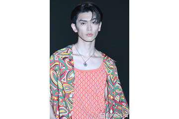 樋口幸平、オレンジパンツがアクセント 柄シャツで個性演出【TGC新潟2026】 画像