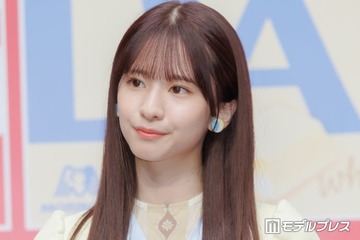 乃木坂46菅原咲月、圧倒的美脚際立つソファショットにファン悶絶「スタイル抜群」「透明感が半端ない」 画像