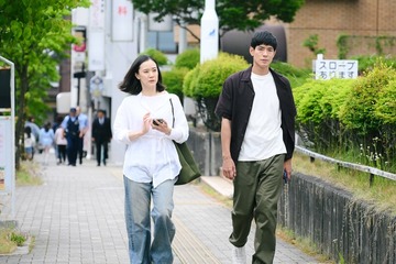 【Tシャツが乾くまで  第3話】咲子（蒼井優）＆樹生（中島歩）、愛する人の足跡辿り知った“あの日”の真実とは 画像