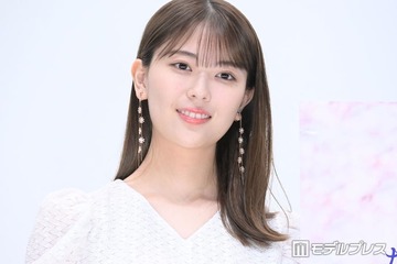乃木坂46岩本蓮加、美脚際立つミニスカ衣装ショットに絶賛の声「かっこよさと可愛さが共存」「スタイル抜群」 画像