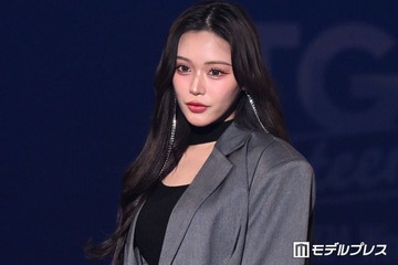 せいせい、美脚際立つガーター網タイツ×ショーパンコーデに反響「セクシーすぎる」「着こなせるの凄い」の声 画像