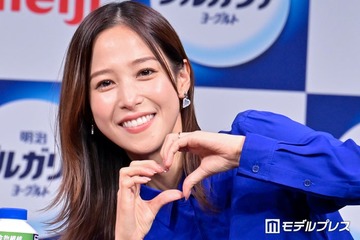 1児の母・鷲見玲奈、娘と浴衣姿で花火大会満喫「素敵な思い出」「可愛すぎる親子」と絶賛の声 画像