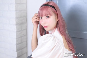 歌舞伎町キャバクラ美人プロデューサー、ピンク髪ツインテールでTikTok登場「可愛すぎる」「セーラームーンみたい」と注目集まる 画像