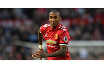 ユナイテッドのヤング、暴力行為で処罰 画像