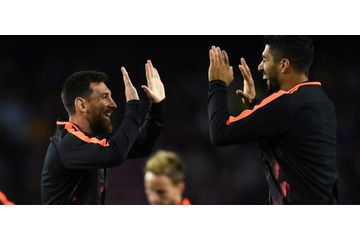 バルセロナ公開練習、メッシとスアレスが美技連発！ 画像