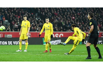 ネイマール、「無慈悲FK」で超ゴール！見るっきゃない 画像