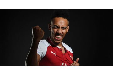 服も金もボーナス…オーバメヤングが「派手な生活」を愛する理由とは 画像