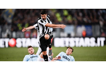 まるでキャプ翼！MFケディラ、「奇跡の一枚」をSNSで紹介する 画像