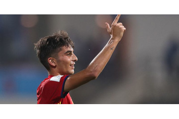 リヴァプール、バレンシアの超新星FW獲得へ…争奪戦必至 画像