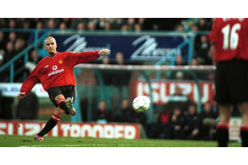 ベッカムにラウール！伝統のダービーでの「懐かしの名ゴール」を見る 画像