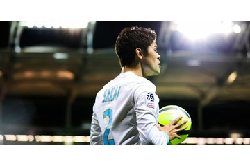 “誕生日ゴール“の酒井宏樹、ロッカールームでの仲間からの祝福が微笑ましい 画像