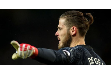 まるで猫！GKデ・ヘア、神がかり的な「横っ飛びセーブ」が凄かった！ 画像