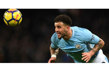 カイル・ウォーカーは、なぜ靴下に穴を開けていたのか？ 画像