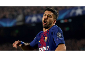 バルセロナFWスアレス、監督のくつを奪って投げ捨てる！ 画像