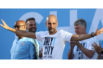 来季はもっと強くなる！グアルディオラ監督、10万人の前で宣言 画像