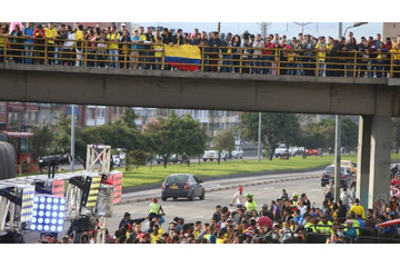 日本とW杯で戦うコロンビア代表、公開練習が凄いことに！なんと3万人が集結 画像