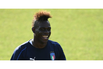 バロテッリ、パルマに来いよ！レジェンド二人がカモンベイビー 画像